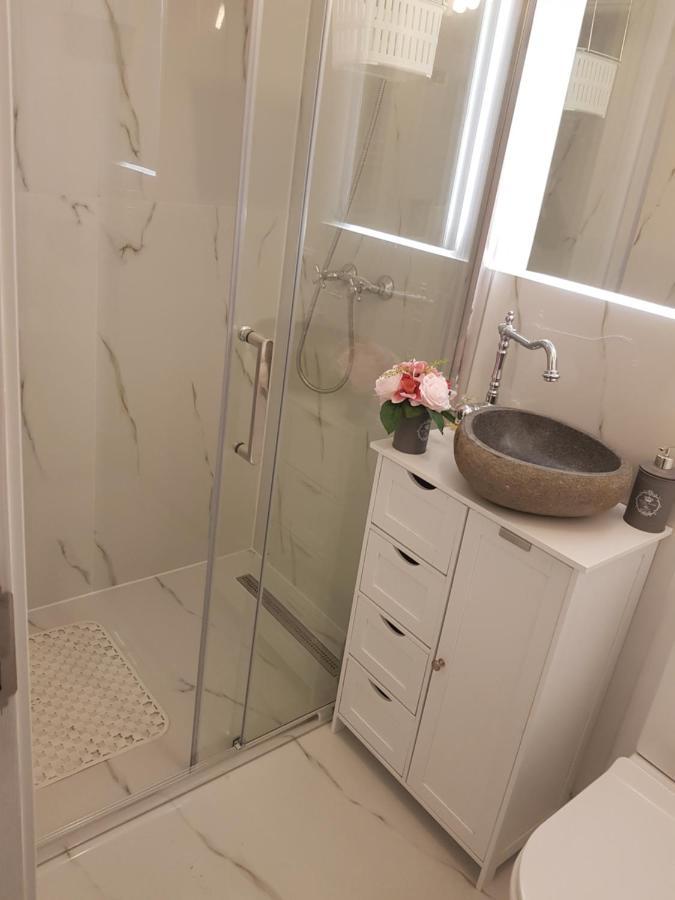 Duplex Marquis Apartment Brasov Luaran gambar