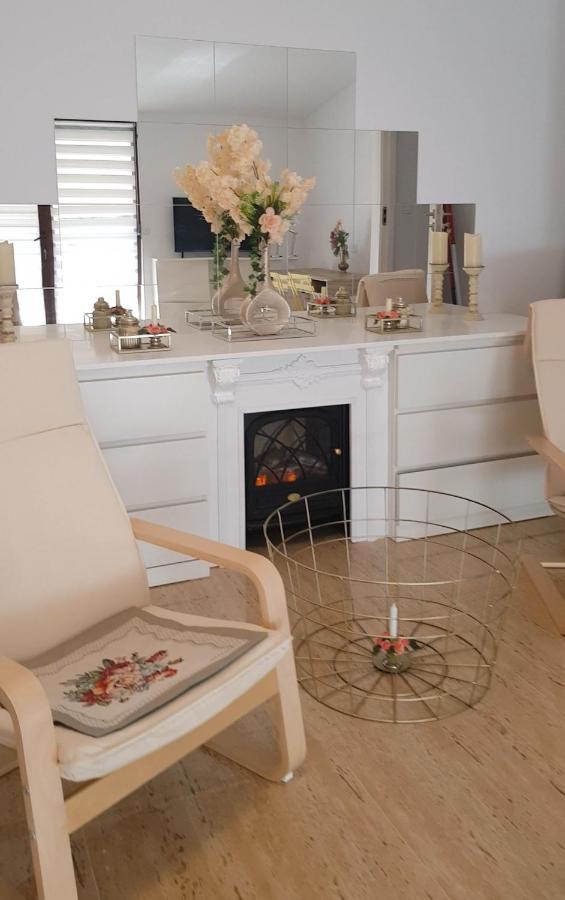 Duplex Marquis Apartment Brasov Luaran gambar